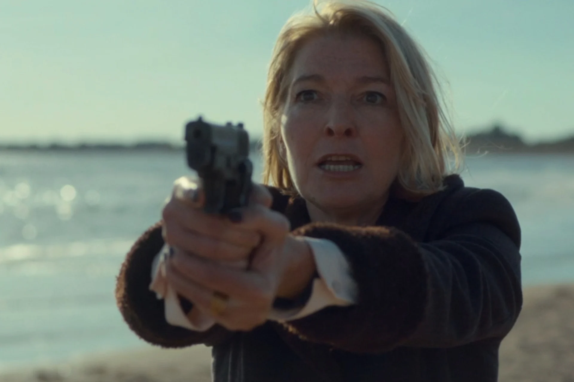 War Between Land And Sea Kate Gun