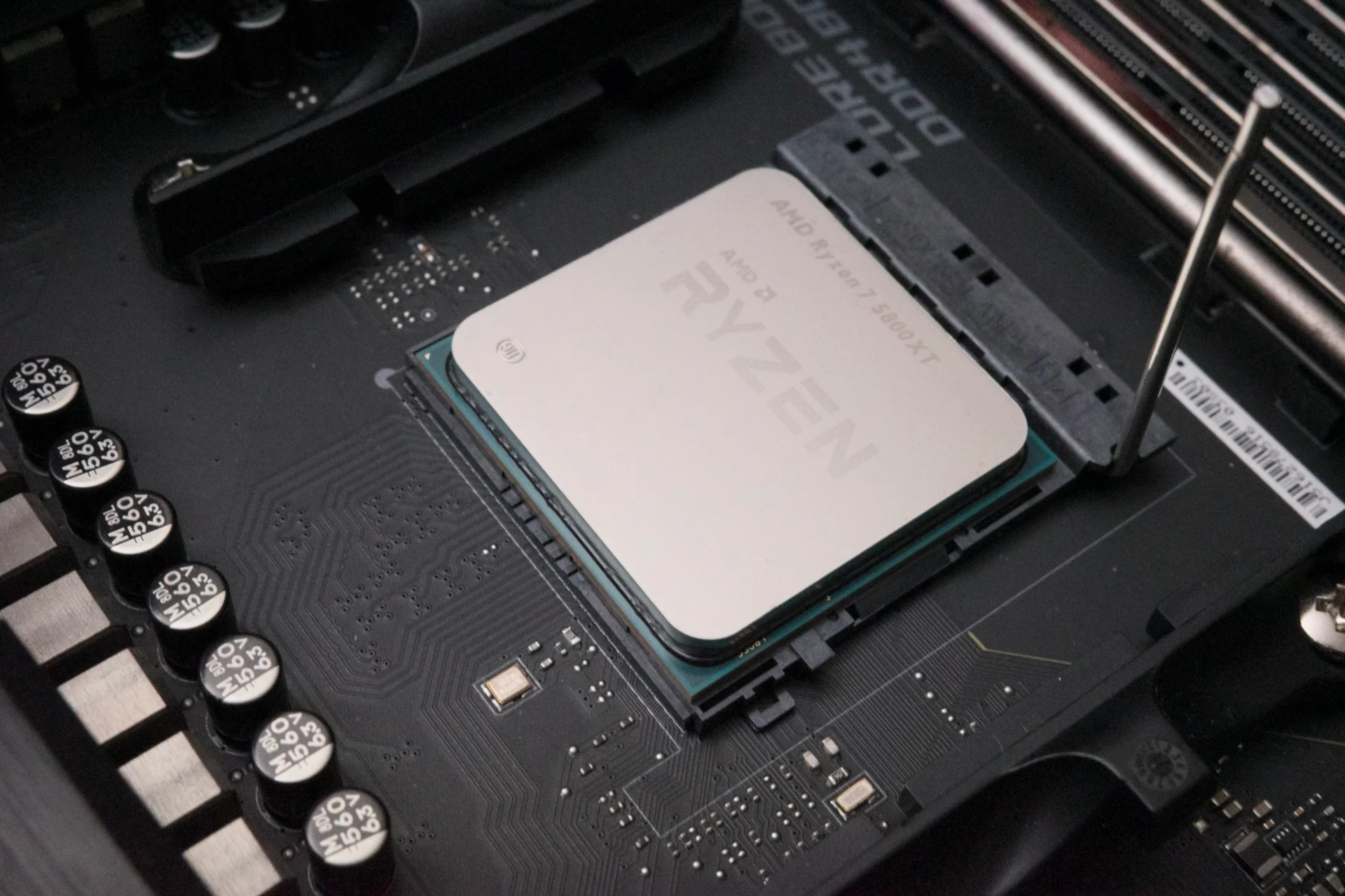 Hyte X50 Pc Rx 9060 Xt 20