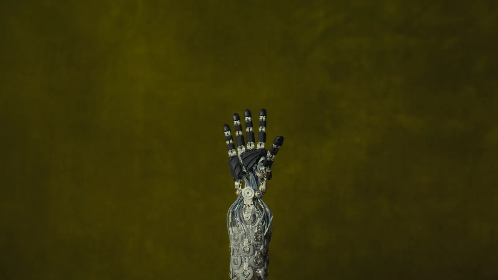 The 1X Neo Robot Has Freaky Fast Fingers