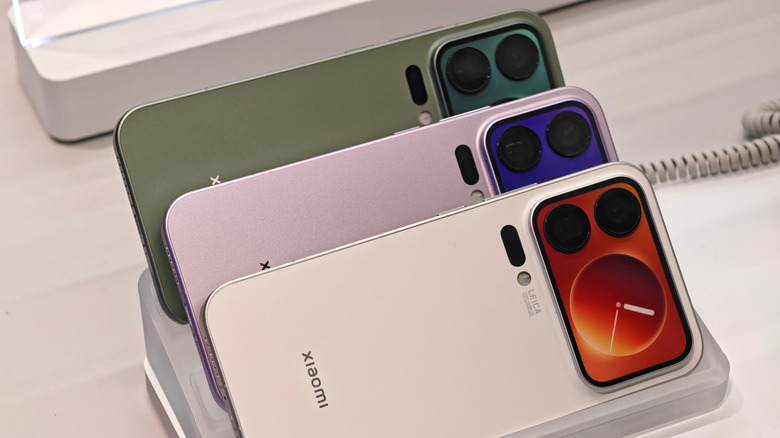 A display of Xiaomi 17T Pro Max smartphones at a retail store